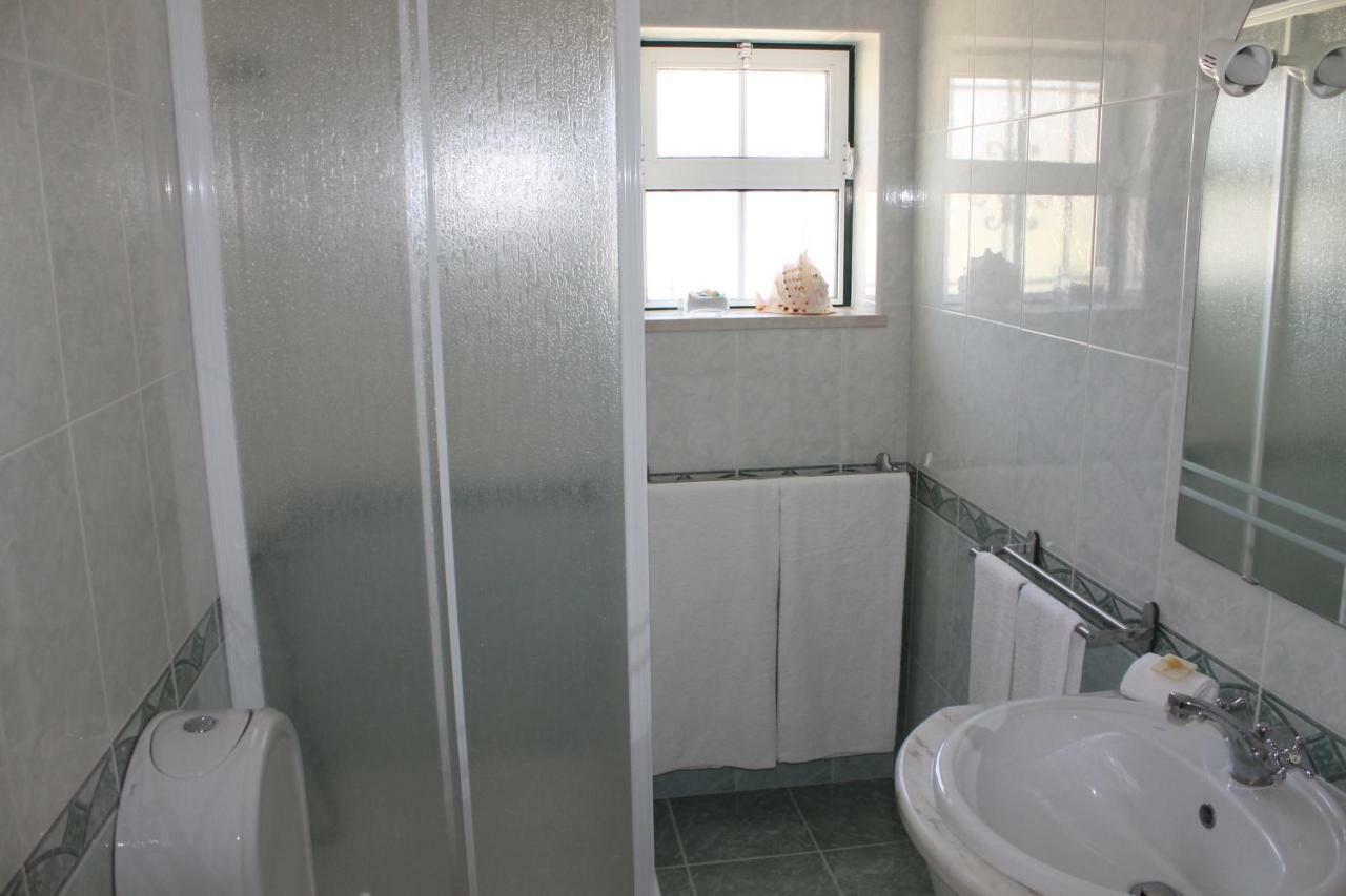 Casinha Dos Avos Villa Lagos Bagian luar foto
