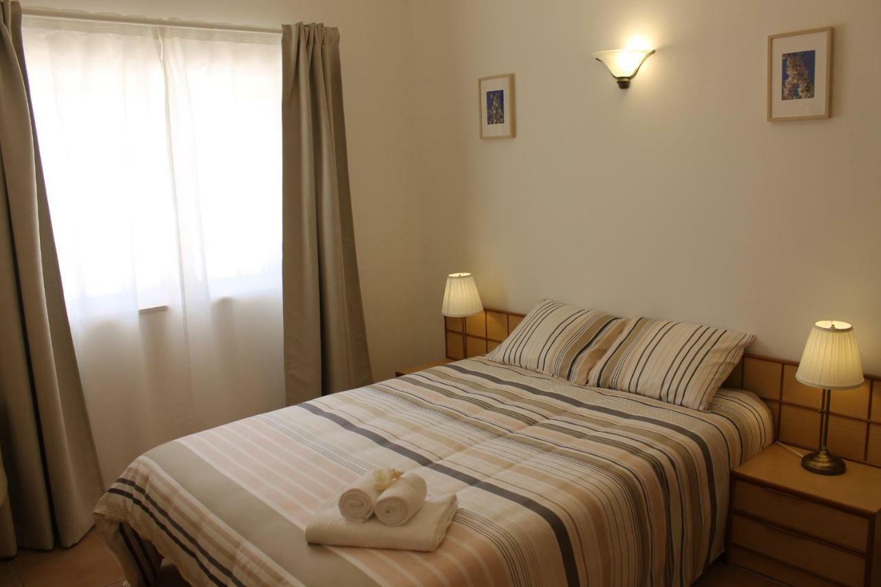 Casinha Dos Avos Villa Lagos Bagian luar foto